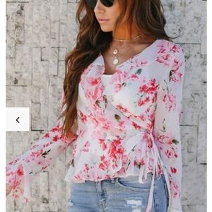 STUNNING FLORAL WRAP BLOUSE M 1 ONLY